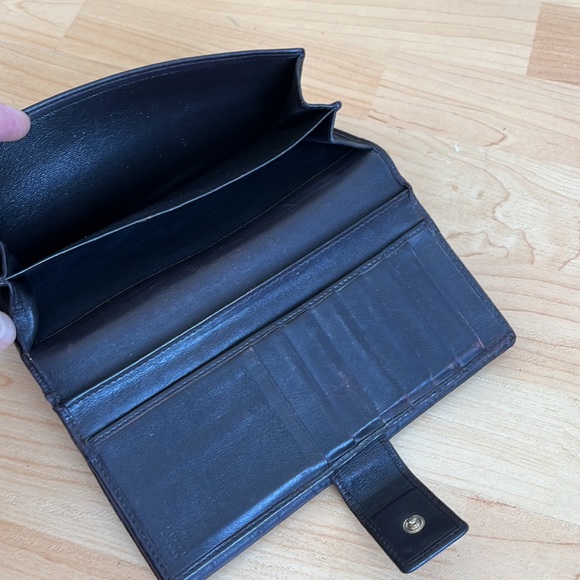 Authentic Gucci Leather Wallet - Picture 6 of 14